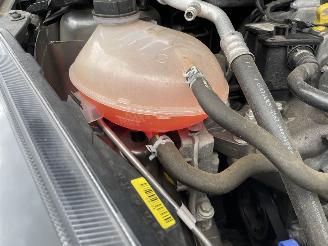Ford Fiesta 5drs picture 7