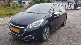 Peugeot 208 ALLURE  110PK picture 5