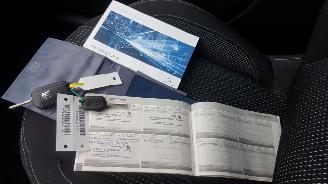 Peugeot 208 ALLURE  110PK picture 19