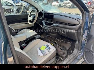 Fiat 500E 500 e La Prima 87KW  Cabriolet picture 13