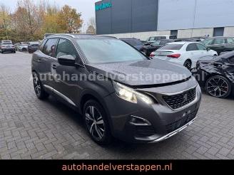 Damaged car Peugeot 3008 II Allure GT Line 96KW Puretech Panorama 2019/11