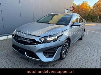 skadebil auto Kia Cee d Ceed Sportswagon Plug-in Hybrid Platinum Edition 2024/5
