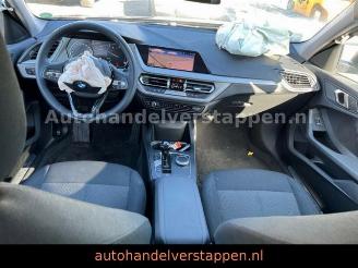 BMW 1-serie d Advantage Aut7G Live Cockpit LED Navi picture 10