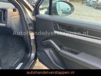 Porsche Cayenne E-Hybrid Exclusive Design Matric ACC picture 28