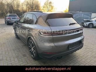 Porsche Cayenne E-Hybrid Exclusive Design Matric ACC picture 4