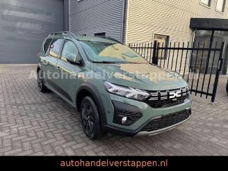 skadebil auto Dacia Jogger Expression 81 kW TCE Navi LED 2025/2