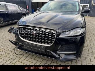 Jaguar F-Pace S P400e AWD Plug-In Hybrid picture 8