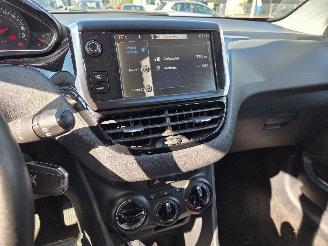 Peugeot 208 1.4 VTI Active picture 8