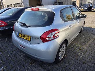Peugeot 208 1.4 VTI Active picture 5