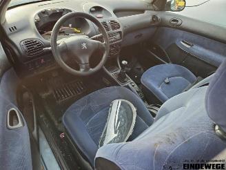 Peugeot 206 206 (2A/C/H/J/S), Hatchback, 1998 / 2012 1.6 16V picture 5
