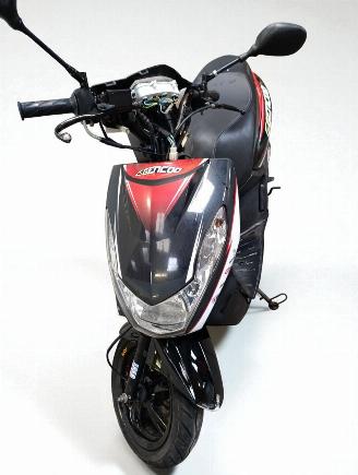 Peugeot  KISBEE picture 11