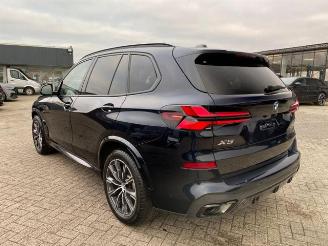 Damaged car BMW X5 xDrive40d M Sport Pro *HEAD-UP - PANO - AHK* 2025/1
