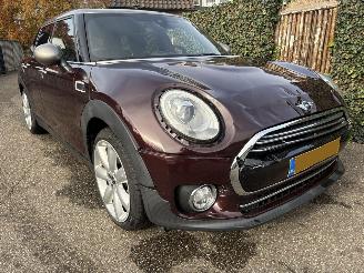 škoda osobní automobily Mini Clubman 1.5 COOPER NAVI PANO AUTOMAAT 136PK ! BOM VOL 2016/6