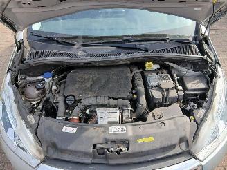 Peugeot 208  picture 17