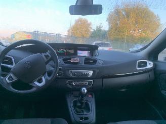 Renault Scenic 1.2 16V TCe 115 Energy MPV  Benzine 1.197cc 85kW (116pk) FWD 2012-04/2016-09 (JZ110; JZD1J) H5F400; H5FA4 picture 8