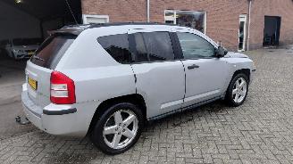 Jeep Compass 2.4i  125kw   airco  navi picture 3