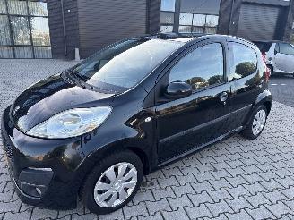 Peugeot 107 1.0 ACTIVE AIRCO RIJDBARE SCHADE! BOUWJAAR 2013 1999 EURO 2013/1