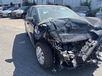 Coche siniestrado Seat Ibiza Ibiza V (KJB), Hatchback 5-drs, 2017 1.0 MPI 12V 2021/5