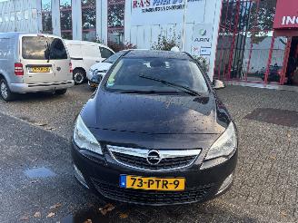 Uttjänta bilar auto Opel Astra SPORTS TOURER GEEN SCHADE 2011/3
