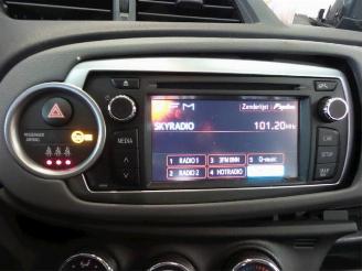 Toyota Yaris Yaris III (P13), Hatchback, 2010 / 2020 1.33 16V Dual VVT-I picture 11