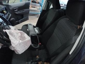 Toyota Yaris Yaris III (P13), Hatchback, 2010 / 2020 1.33 16V Dual VVT-I picture 10