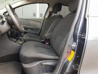 Renault Clio Estate 0.9 TCe Limited picture 15