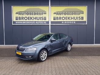 skadebil auto Skoda Octavia 2.0 TDI Greentech Style Business 2017/1