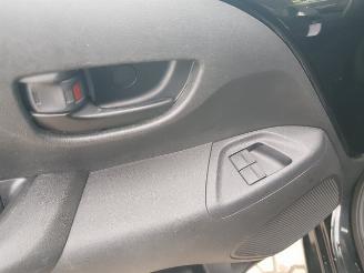 Peugeot 108 1.0 e-VTi Active picture 21