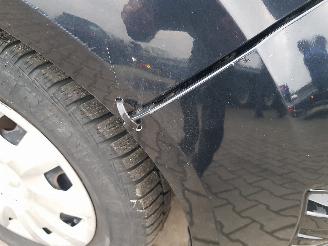 Ford C-Max 1.0 Titanium picture 25