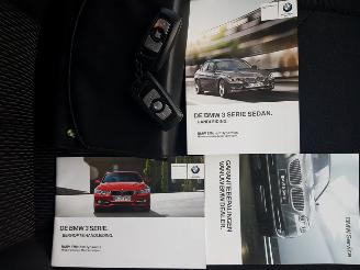 BMW 3-serie 320i Executive picture 24