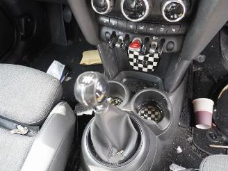 Mini Cooper D picture 8