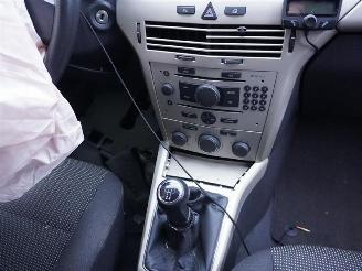 Opel Astra 1.6 16v picture 6