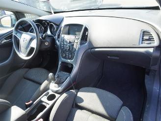 Opel Astra GTC 1.4 Turbo picture 5