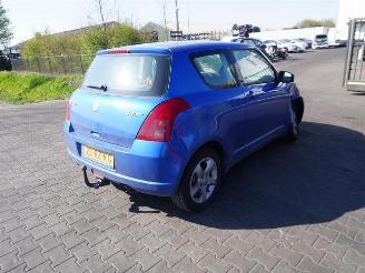 Vrakbiler auto Suzuki Swift 1.3 2005/11