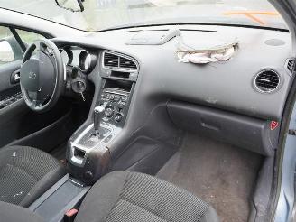 Peugeot 5008 1.6 HDiF picture 5