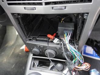 Opel Astra 1.6 16v picture 6