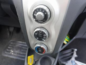 Toyota Yaris 1.0 12v picture 6