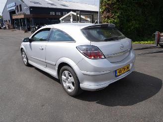 Opel Astra GTC 1.8 16v picture 2