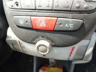 Toyota Aygo 1.0 12v picture 7