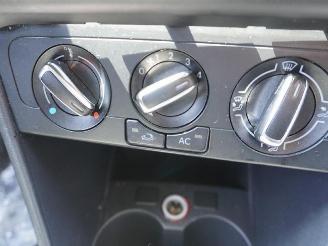 Volkswagen Polo 1.2 TDi picture 7