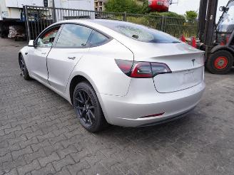 Tesla Model 3  picture 2