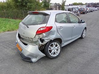 Mazda 2 1.5 16v picture 1
