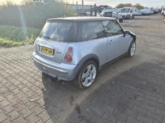 Vrakbiler auto Mini Cooper 1.6 16v 2001/12