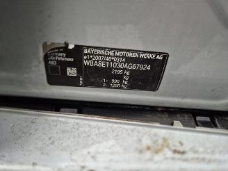 BMW 3-serie 330e picture 8