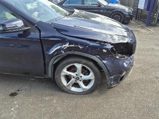 Mercedes GLA 180 picture 4