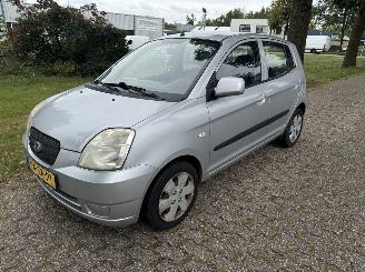 krockskadad bil auto Kia Picanto  2006/1