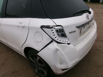 Toyota Yaris 1.3 Design 5 Drs picture 8