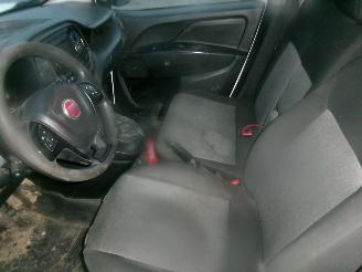 Fiat Doblo 1.6 D-Multijet SX picture 23