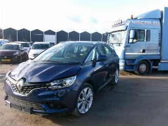 skadebil auto Renault Grand-scenic 1.7 Dci Corporate Edition 2020/2