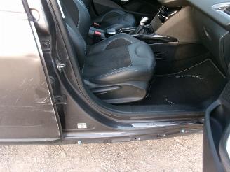 Peugeot 2008 1.2 Crossway picture 25